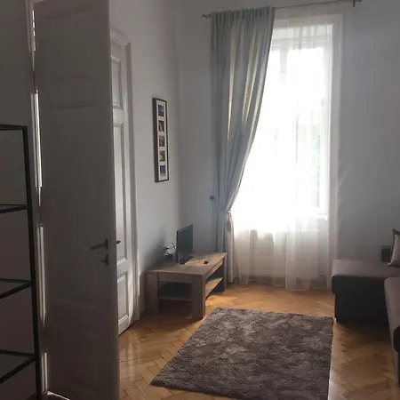 Old Town Central Apartament *